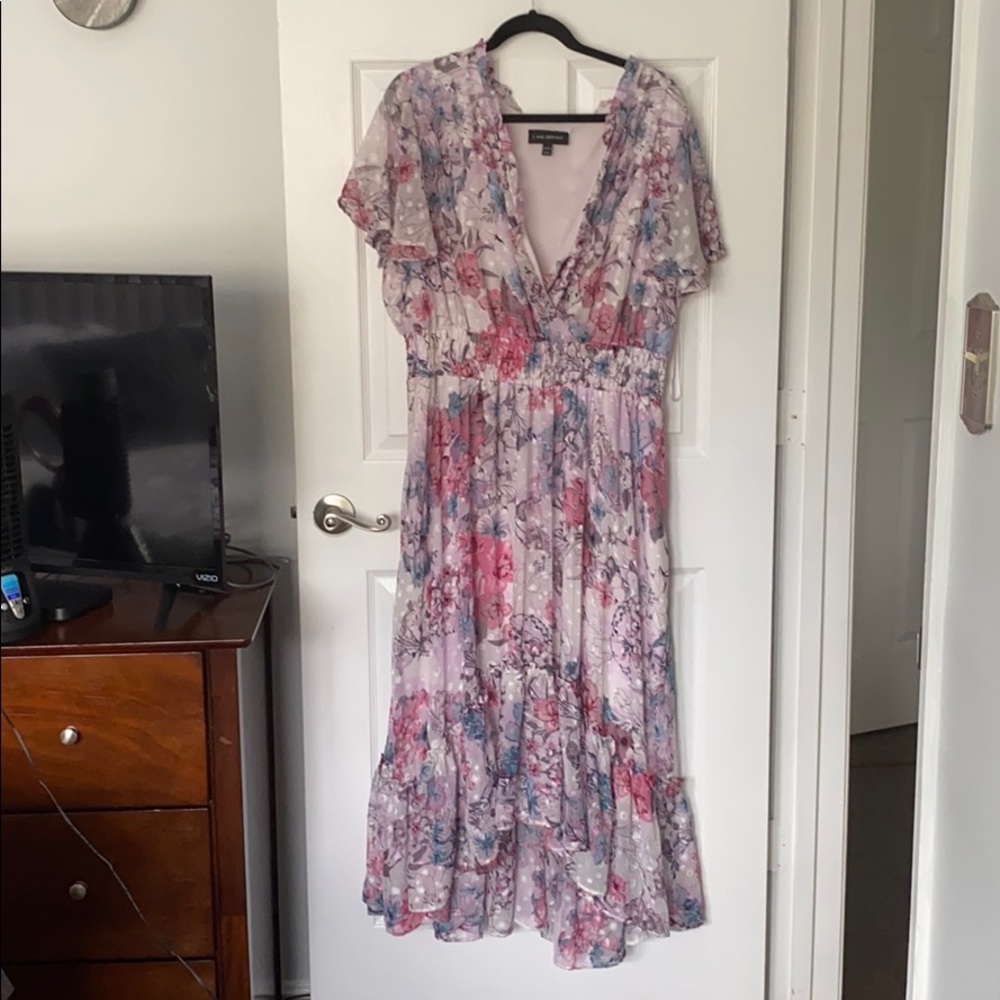 Feminine flirty summer dress